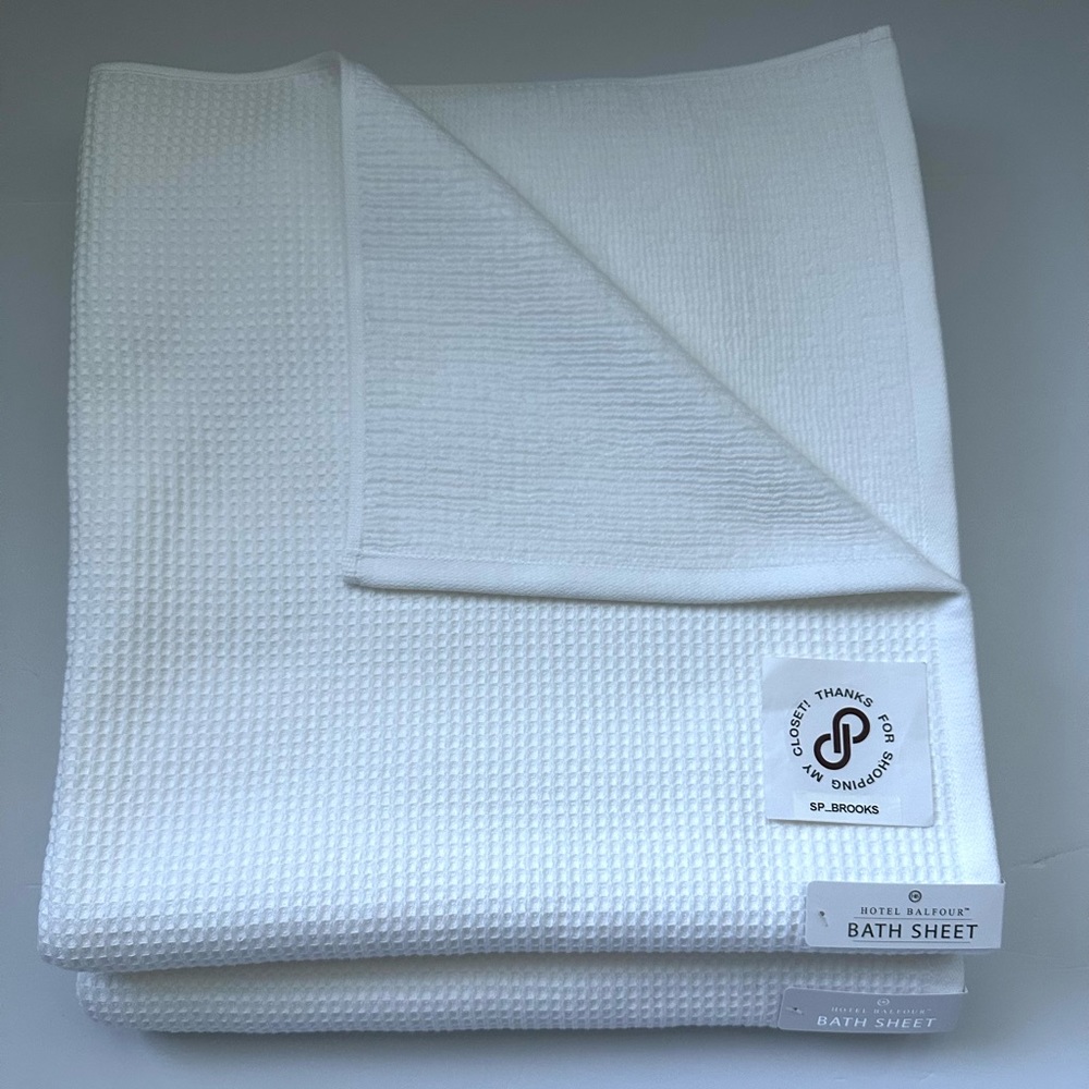 🎁2PC Hotel Balfour Bath Sheet Set - 64” x 36” - White - Picture 3 of 7